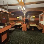 לינה וארוחת בוקר Haus Kaernten 3*