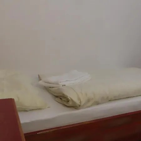 Haus Kaernten Bed & Breakfast 3*