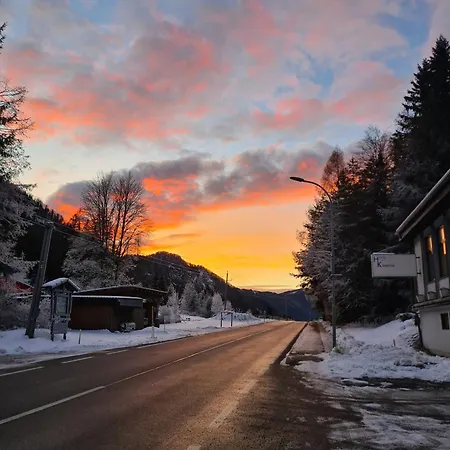 Nocleg ze śniadaniem Haus Kaernten 3*